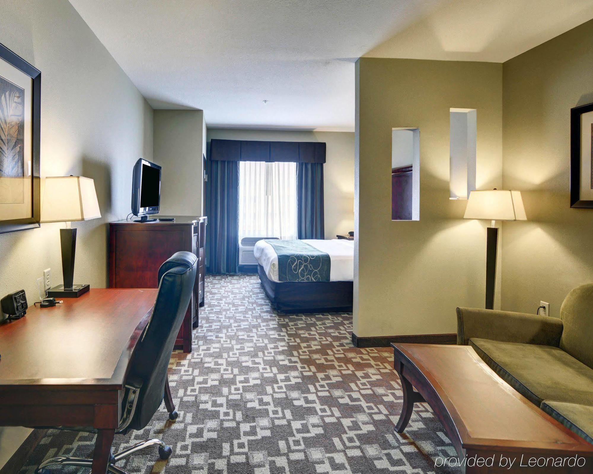 Comfort Suites Near Northeast Mall ノース・リッチランド・ヒルズ エクステリア 写真